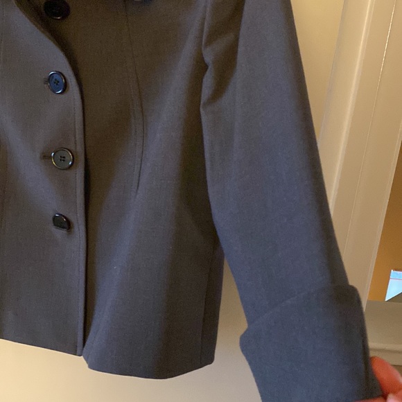 TAHARI ASL Women’s Petite Front Button Three Fourths Folded Sleeves Blazer - Picture 3 of 5